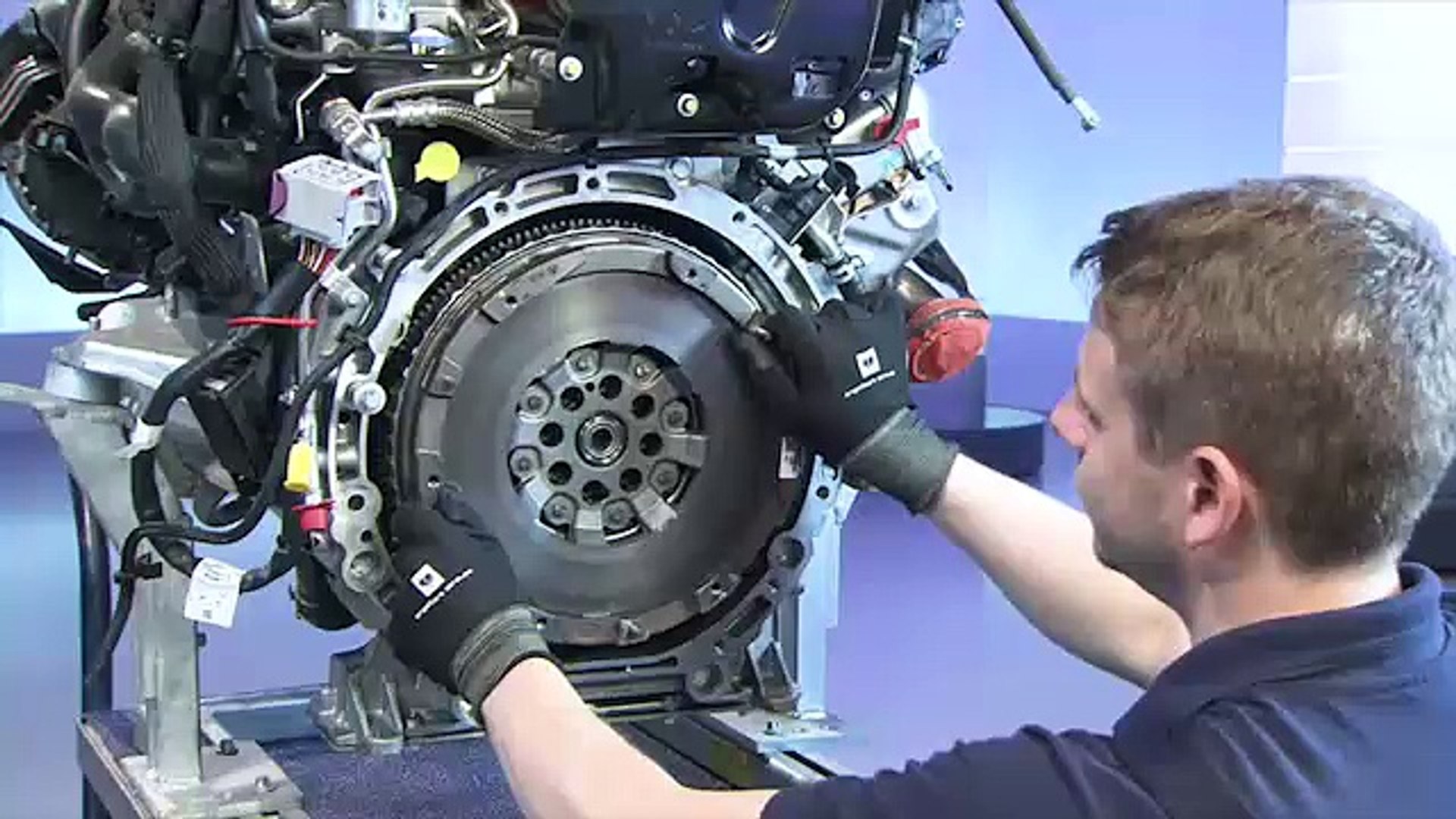 Changement kit d'embrayage et volant moteur
